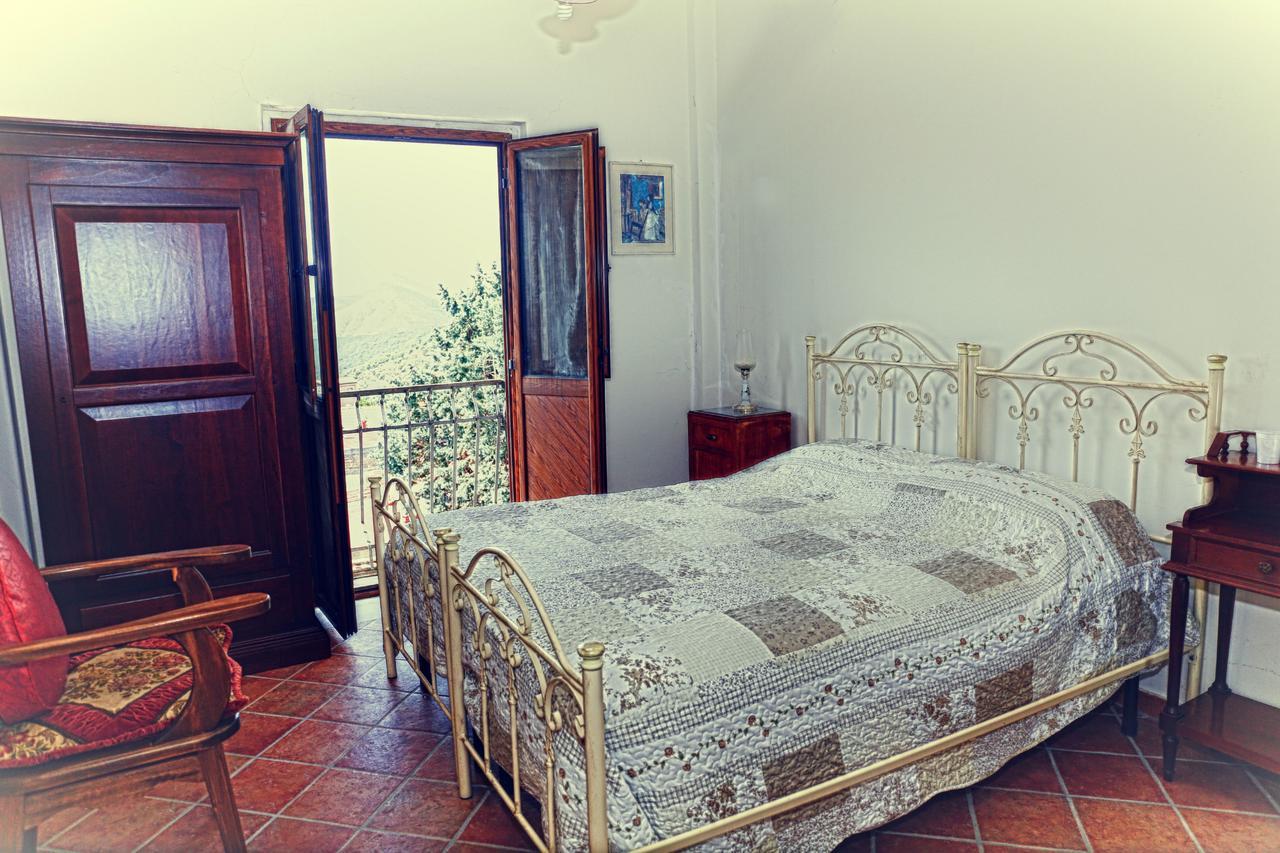 La Pietra D'Argento Bed and Breakfast Caserta Vecchia Eksteriør billede