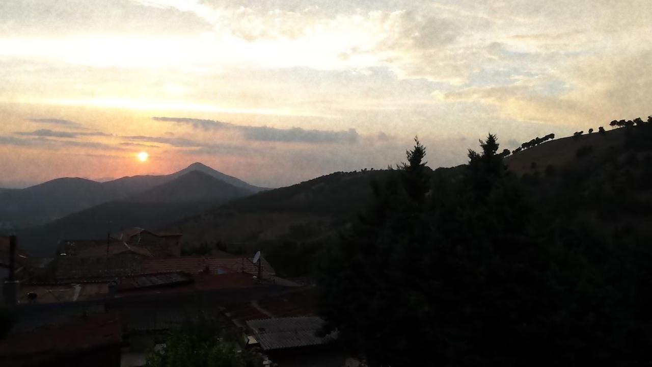 La Pietra D'Argento Bed and Breakfast Caserta Vecchia Eksteriør billede