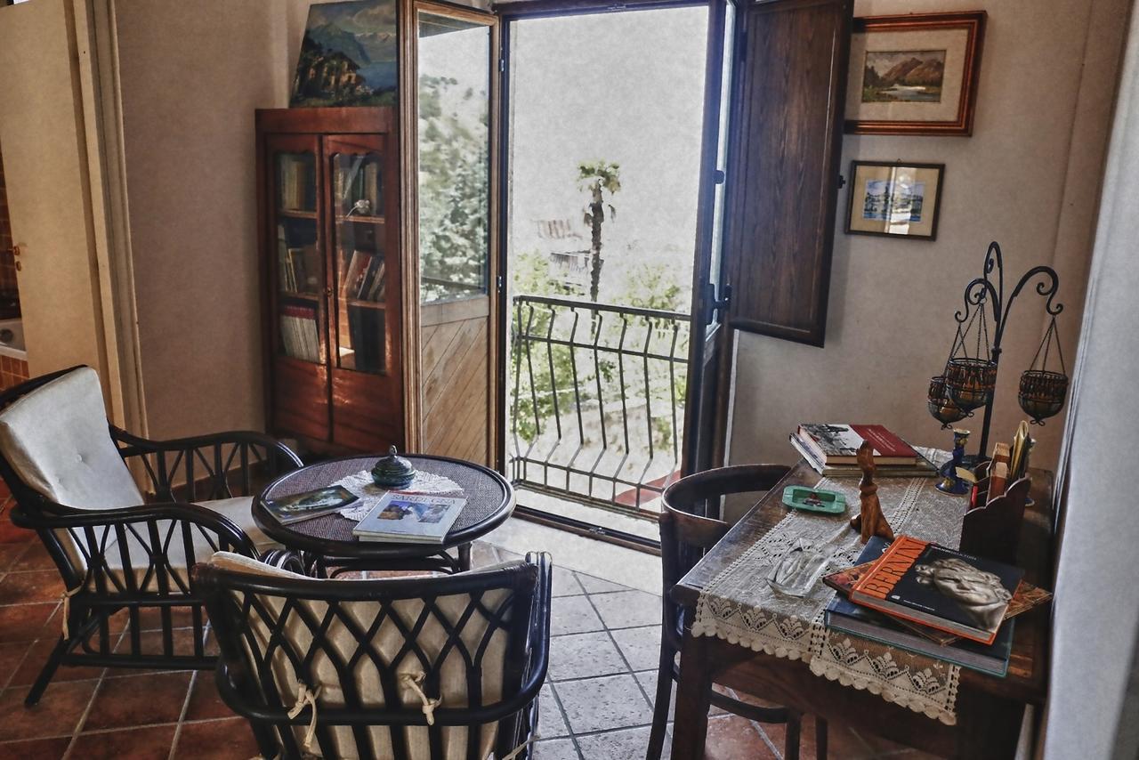 La Pietra D'Argento Bed and Breakfast Caserta Vecchia Eksteriør billede