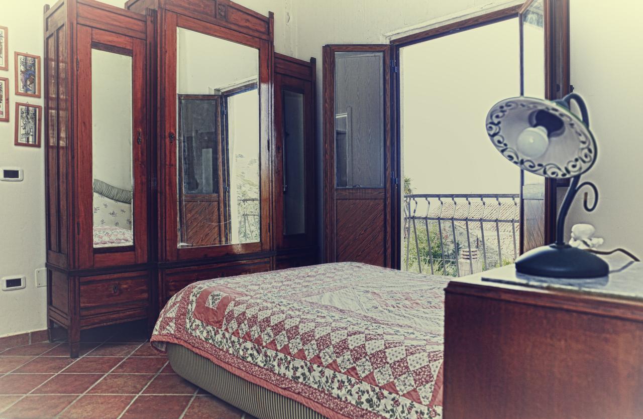 La Pietra D'Argento Bed and Breakfast Caserta Vecchia Eksteriør billede